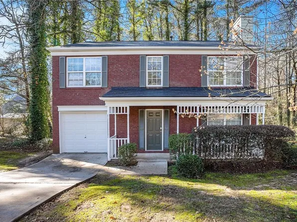 6674 Eastbriar Dr, Lithonia, GA 30058