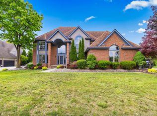 49093 Poppleton Ct, Canton, MI 48187