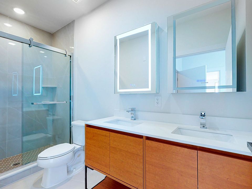 2nd image of 333 Bergen Blvd APT 521