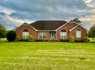 369 Cedar Bend Dr, Florence, AL 35634