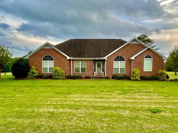 369 Cedar Bend Dr, Florence, AL 35634