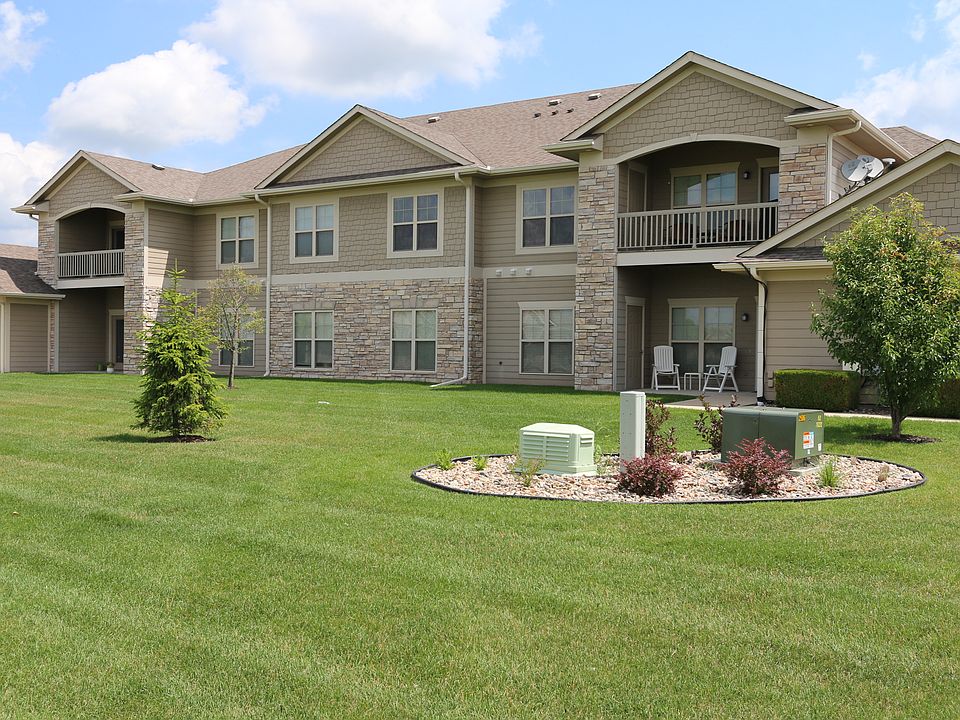 1st image of 2506 NE Oak Dr Unit 6