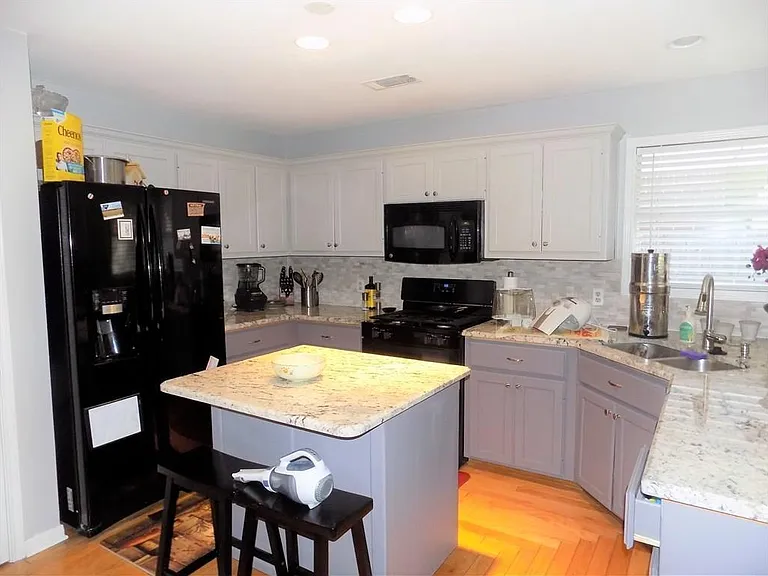 2306 Raintree Path — Photo 2