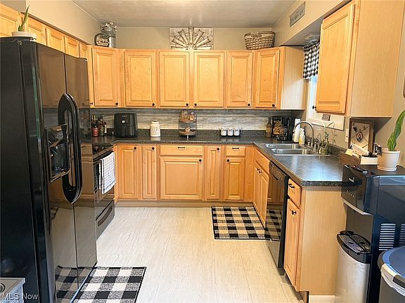 2nd image of 179 Crawford Ave