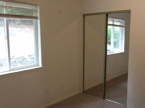 4th image of 1913 135th St E