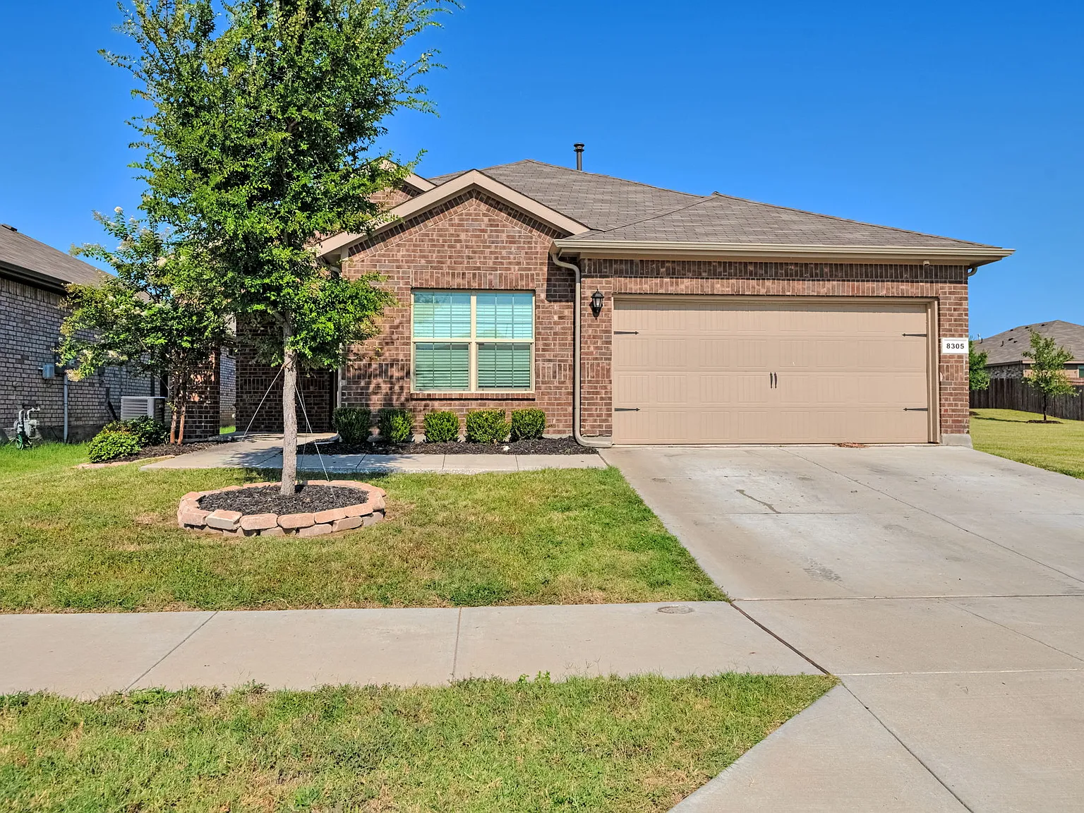 5 bed, 2123 sqft, $2,700 — Photo 3