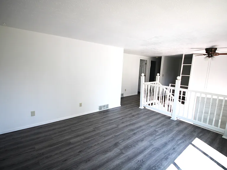 1162 Jackson St — Photo 7