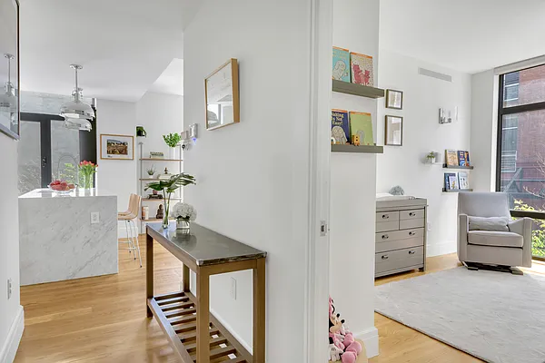 Sold by Compass | media 18