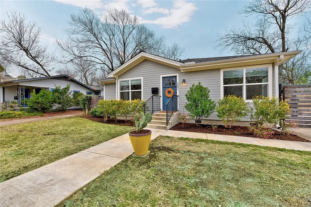 3 bed, 2.0 bath, 1756 sqft, $4,500 — Photo 2