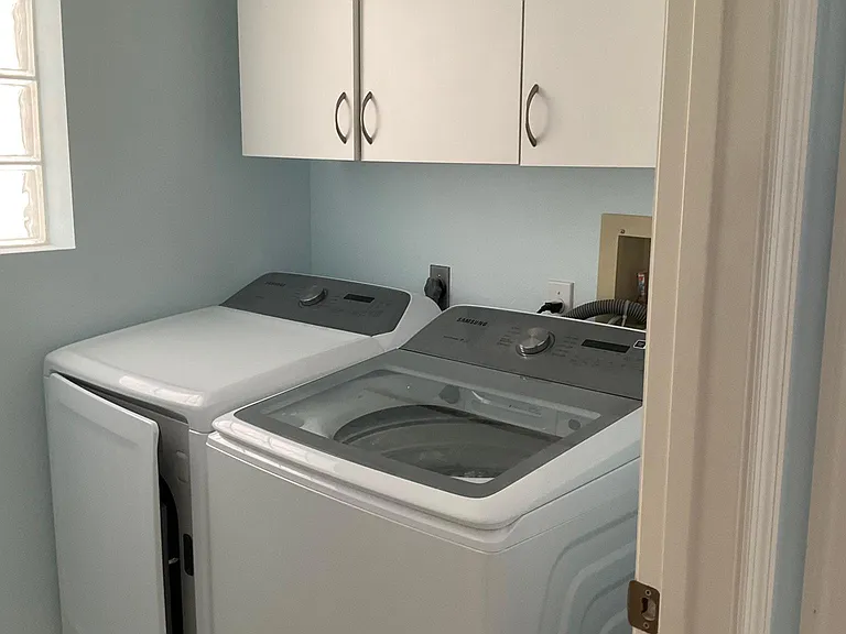 819 Montrose Dr #202 — Photo 26