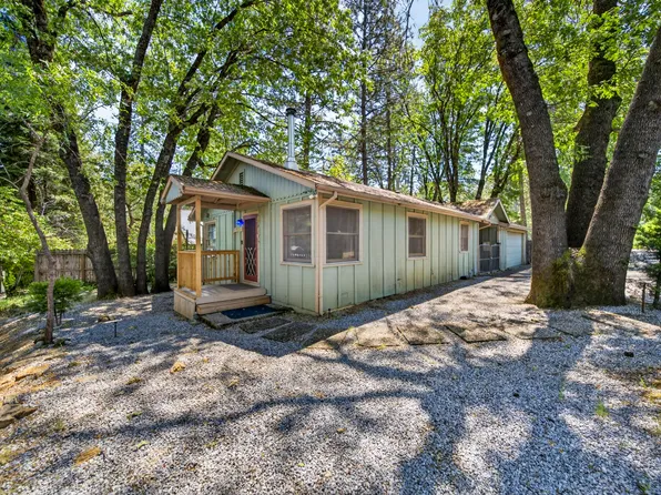 18185 Black Blvd, Lakehead, CA 96051