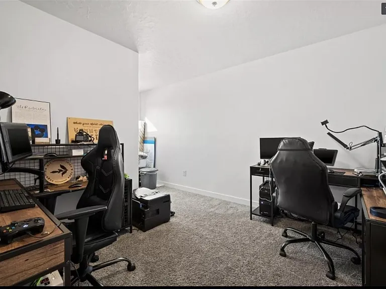 1116 E Pilot St — Photo 14