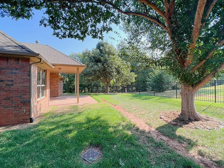 3124 Viewmont Ct — Photo 37
