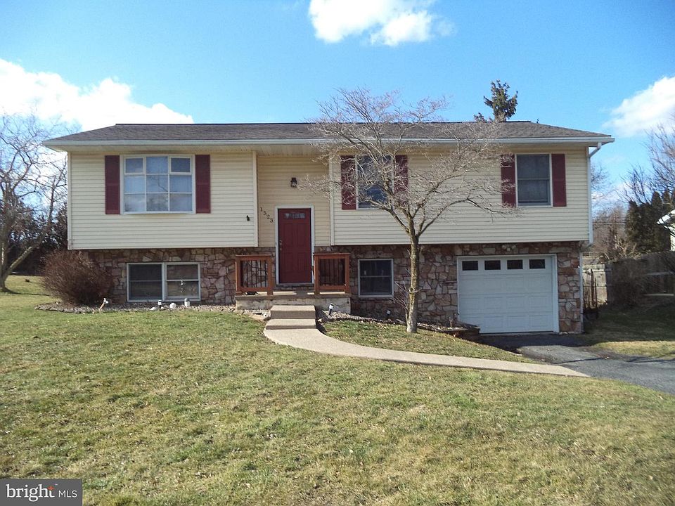 1st image of 1523 Ash Ave