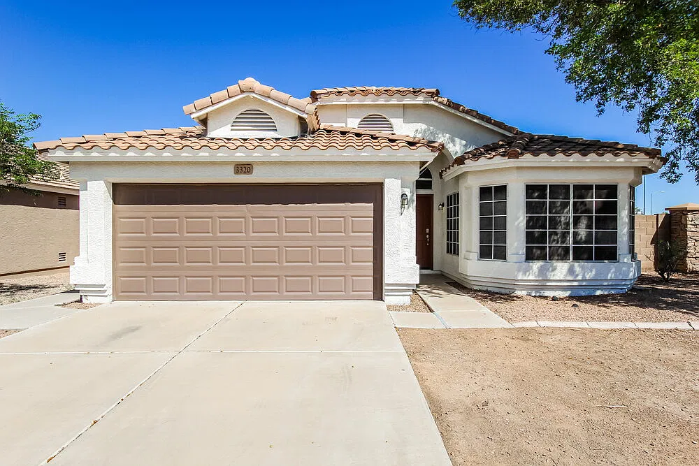 3 bed, 2.0 bath, 1574 sqft, $2,080 — Photo 1