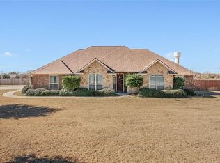 7005 Gemstone Dr, Bryan, TX 77808