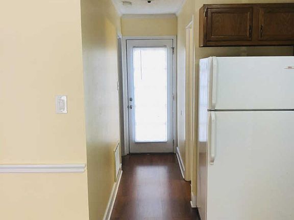 5th image of 455 Bramblewood Ln APT 5