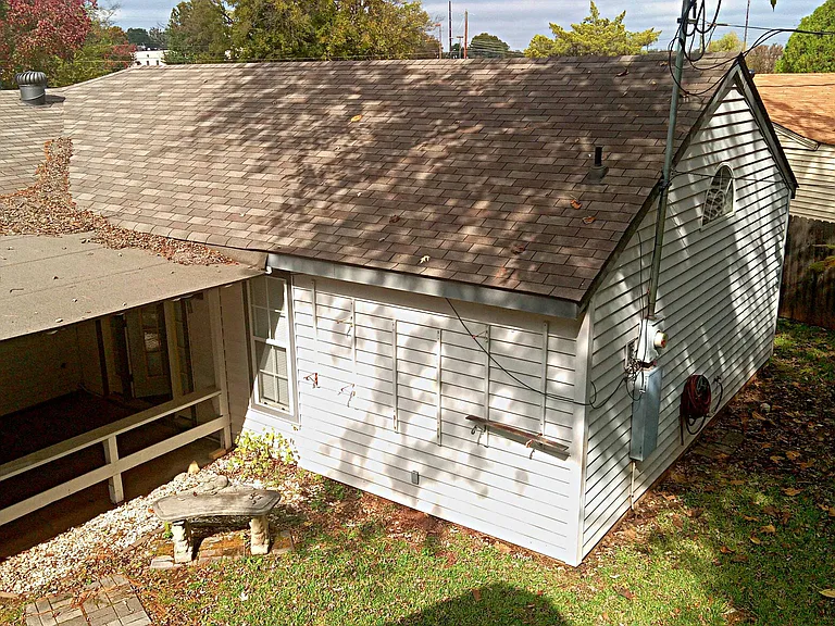 Back view of the house and its patio