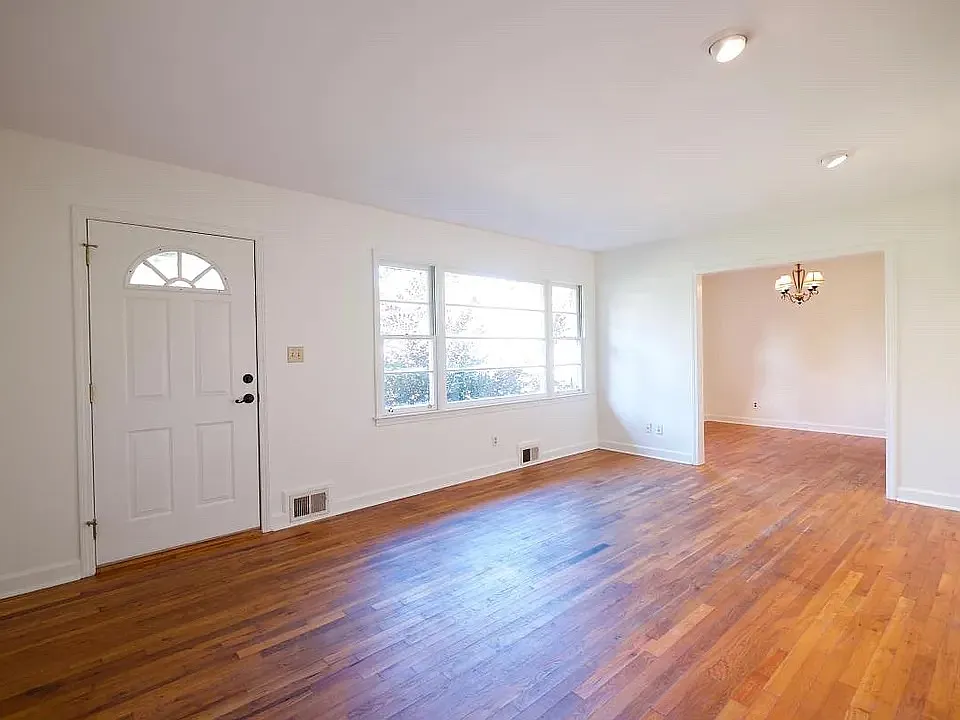 266 Janice Dr — Photo 4