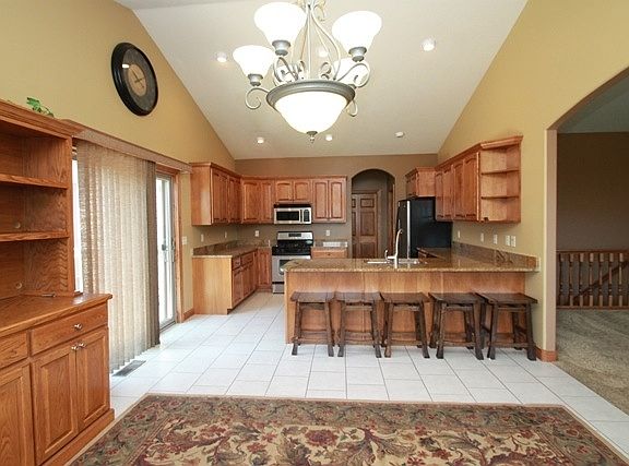 5th image of 1105 W Killarney St