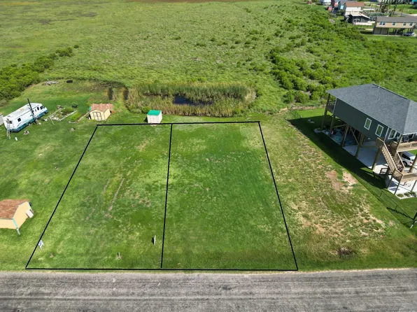 542 Private Road 675, Bay City, TX 77414