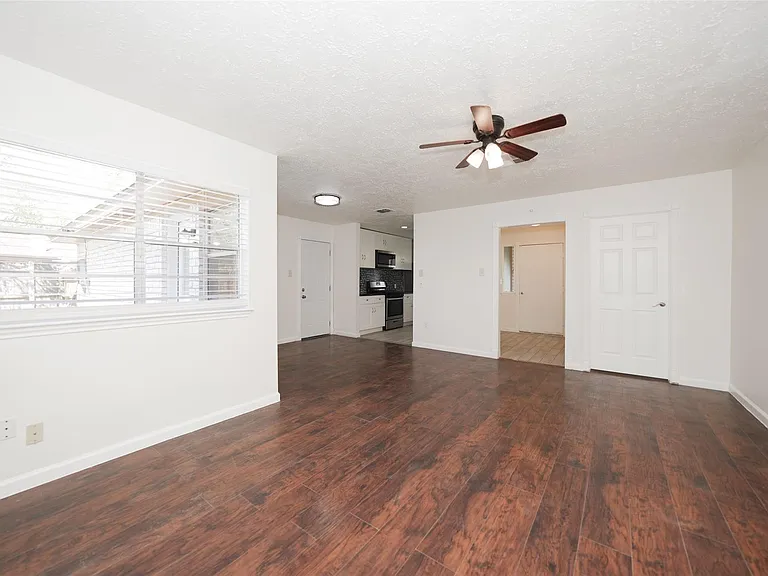 5375 Little John Ln — Photo 10