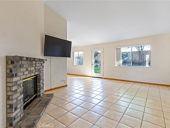 4th image of 190 Stonebridge Ln