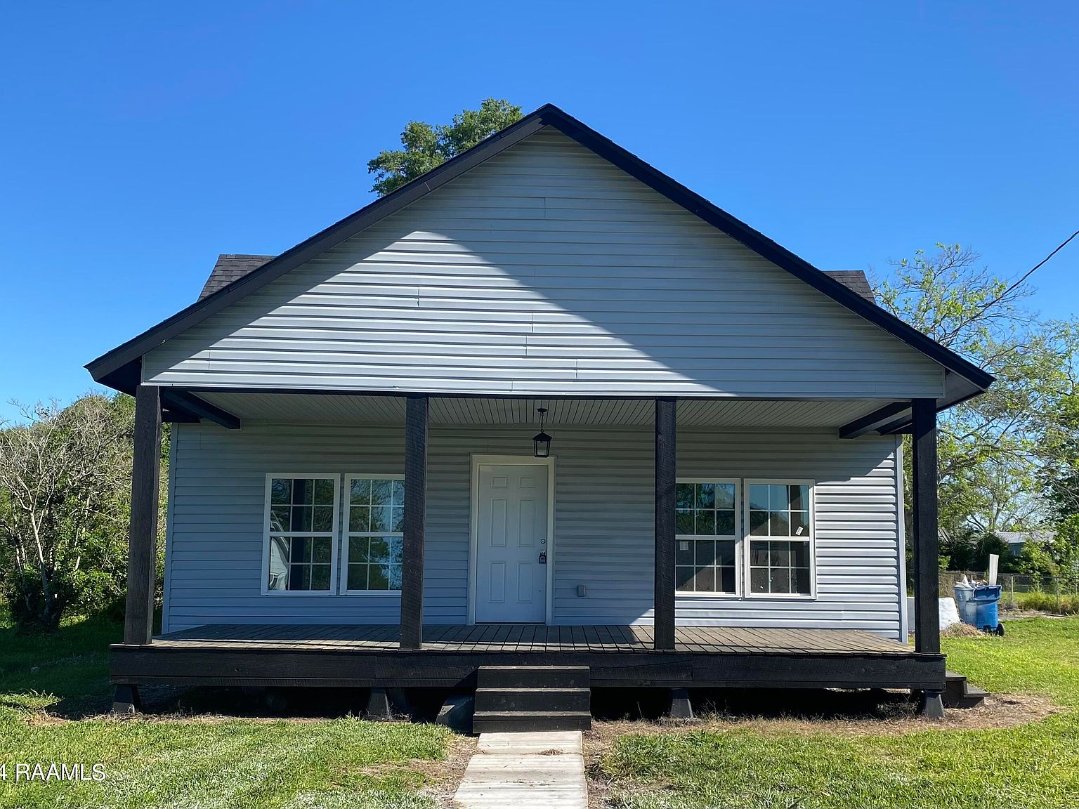 706 3rd St, Jennings, LA 70546 | MLS #24003334 | Zillow