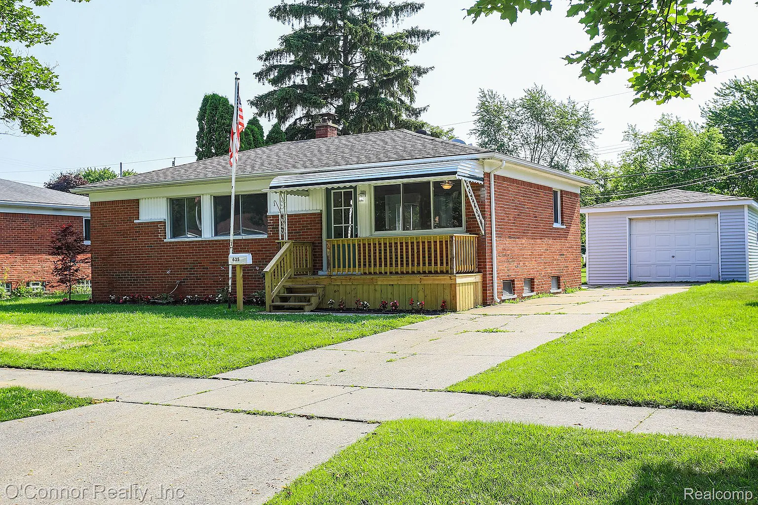 635 Carolina photo 1