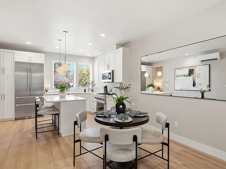 330 NE Quimby Ave #2 — Photo 10