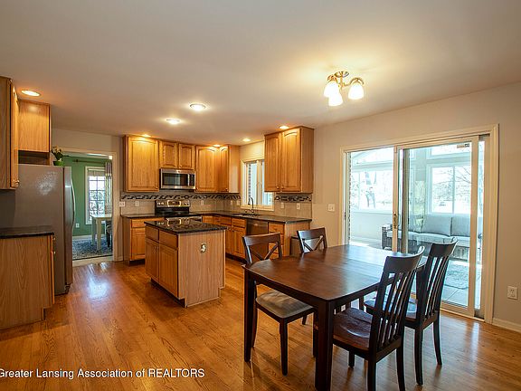 4th image of 1338 S Spicewood Dr