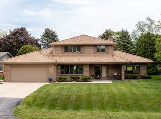 3 Shorewood Ct, Racine, WI 53402