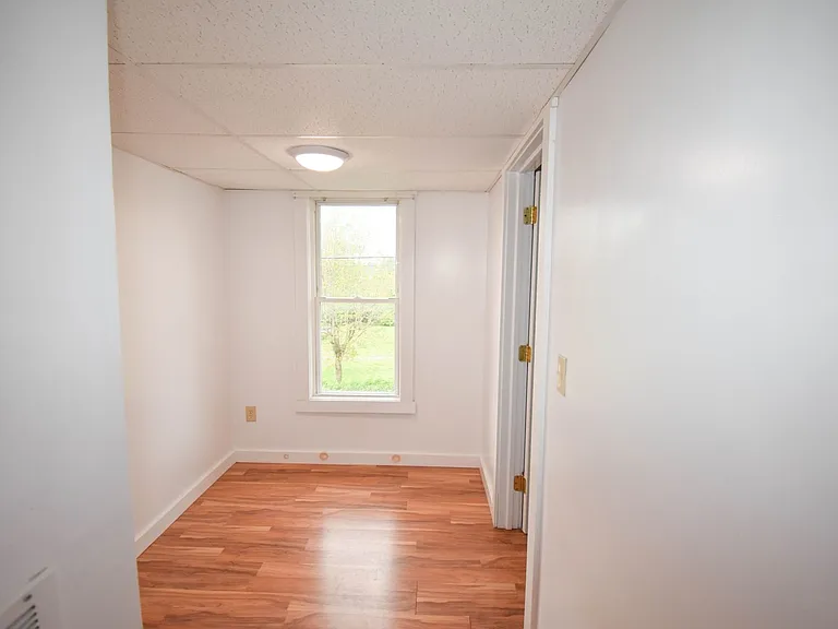 3 Fairview St — Photo 22