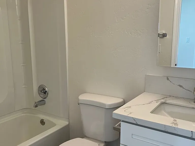 3955 Helix Ln — Photo 7