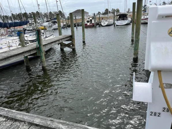 Slip 282 Pecan Grove Marina, Oriental, NC 28571
