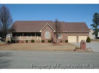 6572 Foxberry Rd, Fayetteville, NC 28314