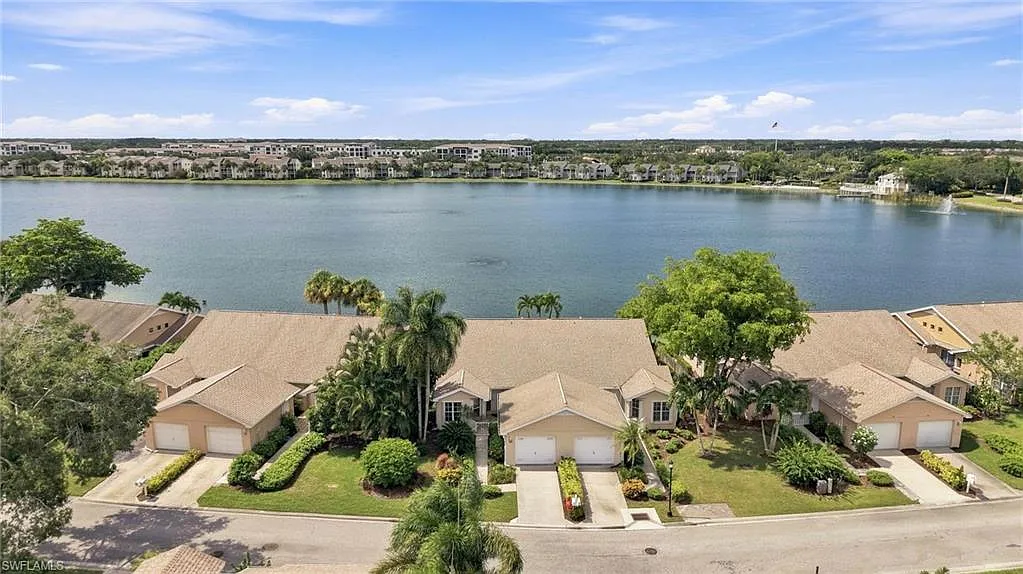 2 bed, 2.0 bath, 1387 sqft, $5,500 — Photo 4