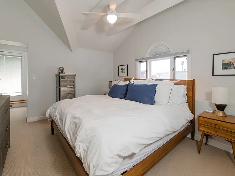 2200 N Leavitt St #3 — Photo 19