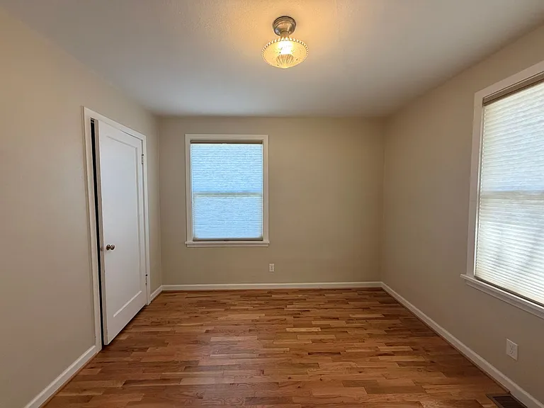 1018 Cypress Ln — Photo 11