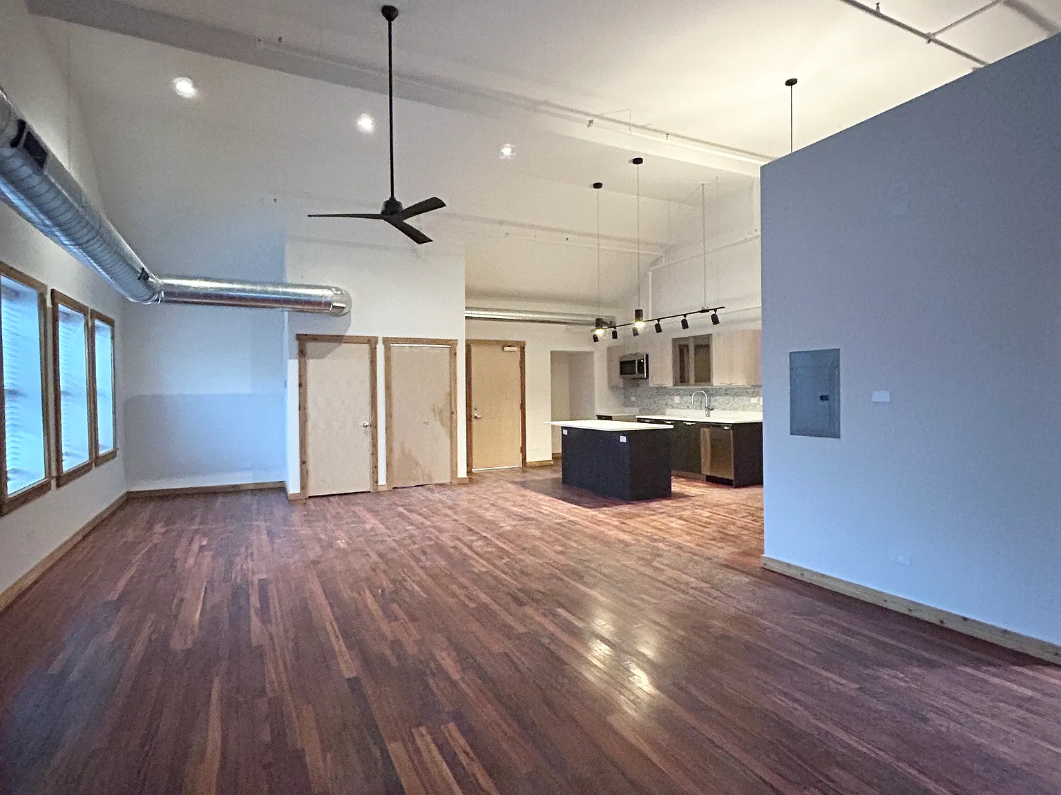 2 bed, 1447 sqft, $3,300 — Photo 2