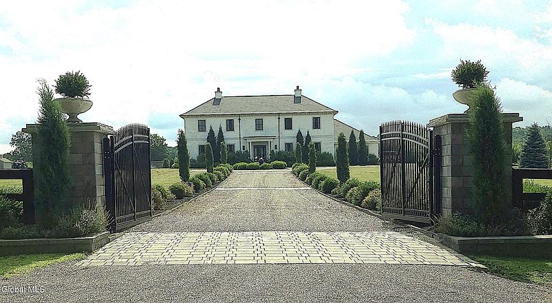 2nd image of 80 Brown Road