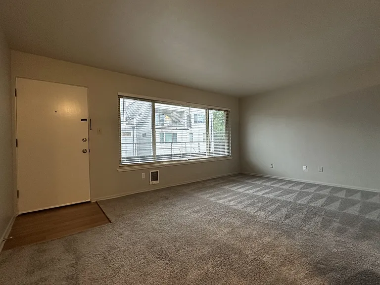 5926 Fauntleroy Way SW #11 — Photo 3