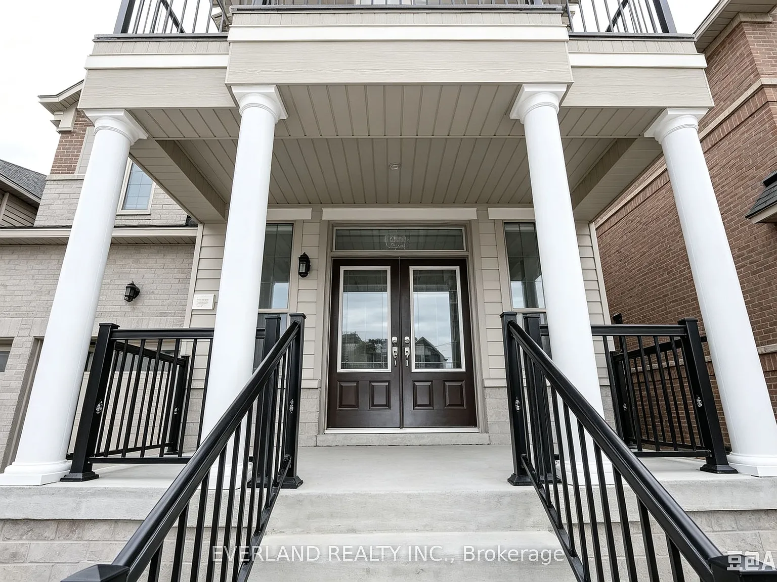 5 bed, $3,700 — Photo 1