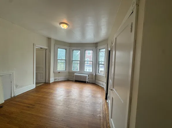 630 S 48th St #2, Philadelphia, PA 19143