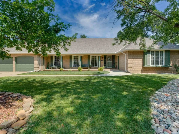 7800 E Killarney Pl, Wichita, KS 67206