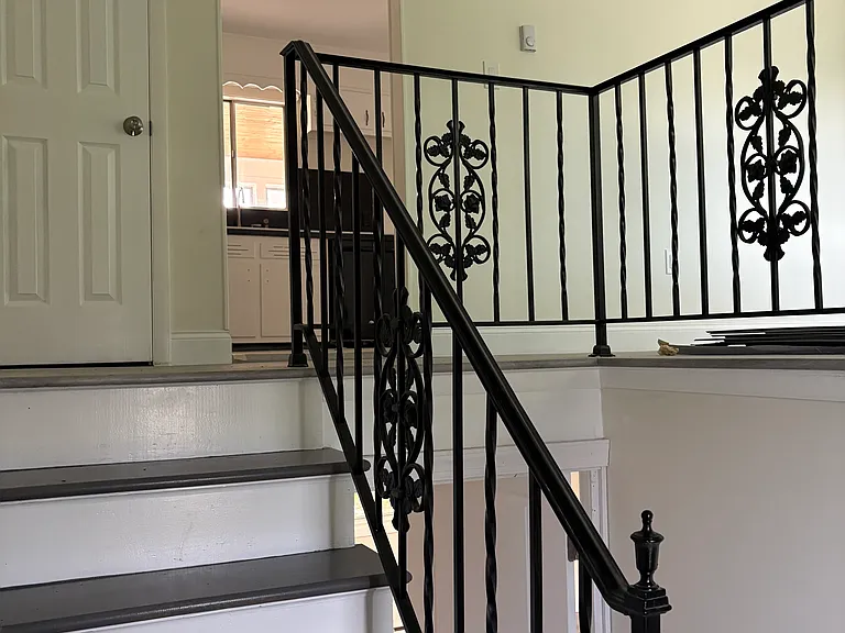 479 Sue Dr — Photo 3