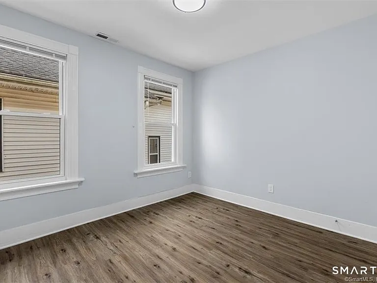 55 Admiral St #2 — Photo 17