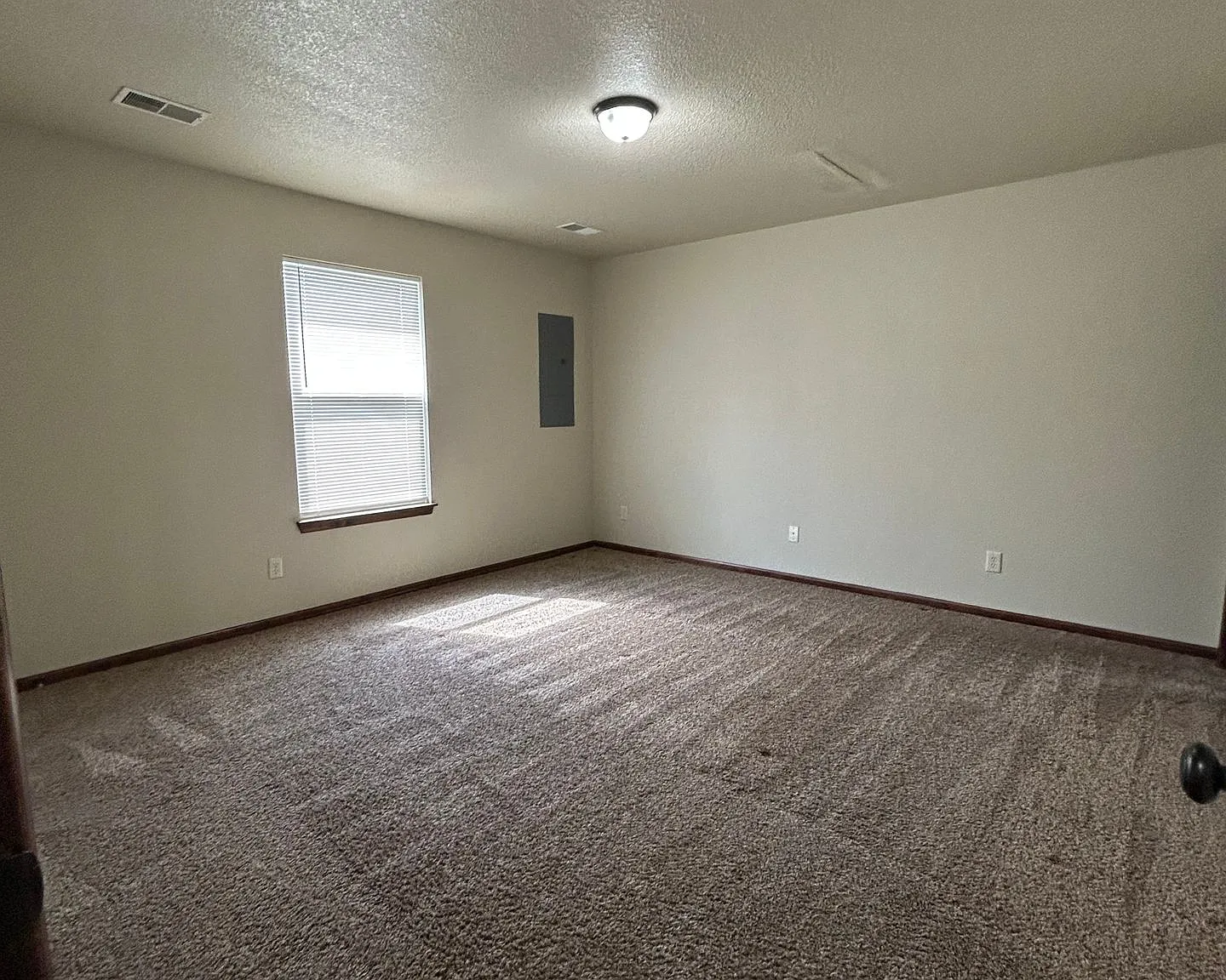 3 Bed | 2 Bath | 1 car garage single level duplex in Blue Springs; Lee's Summit Schools — Photo 2