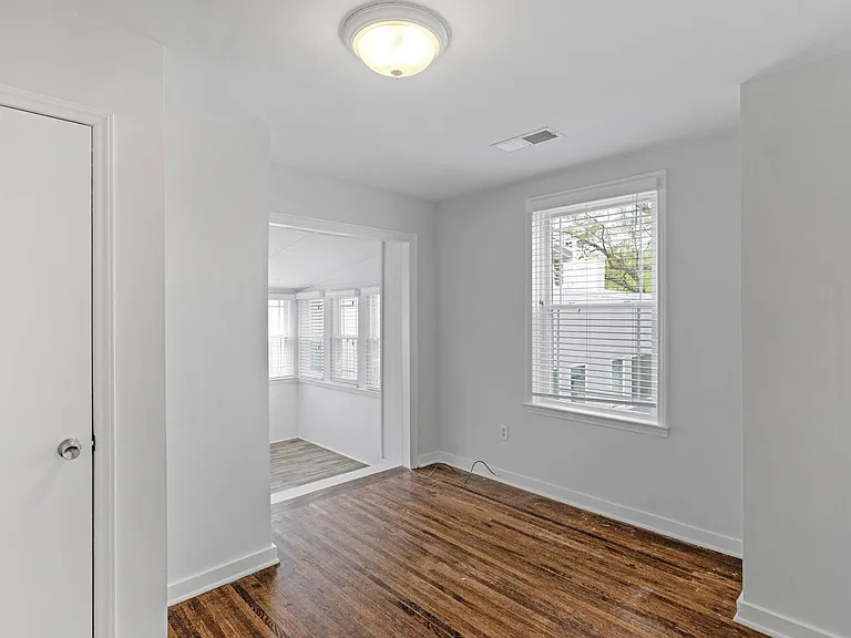 1001 Greenleaf Ave #2 — Photo 17