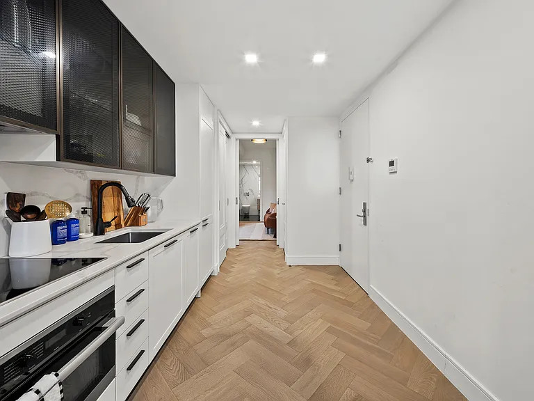 101 E 2nd St #4C — Photo 12